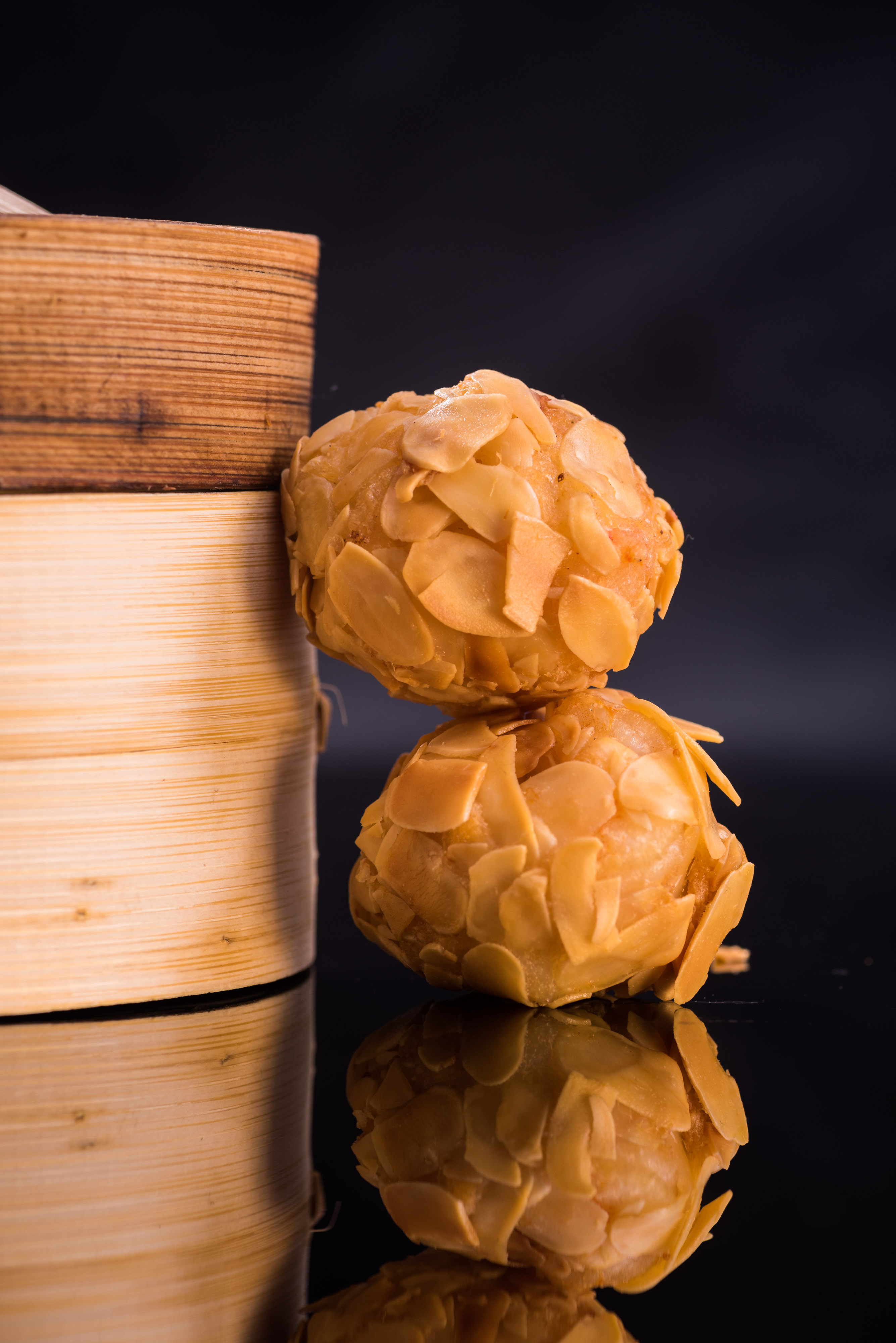 Crispy Almond Balls